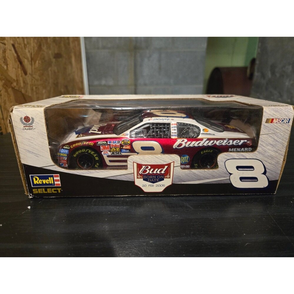 Revell Select 1:24 Dale Earnhardt Jr #8 Budweiser Born On Date 2005 Monte Carlo